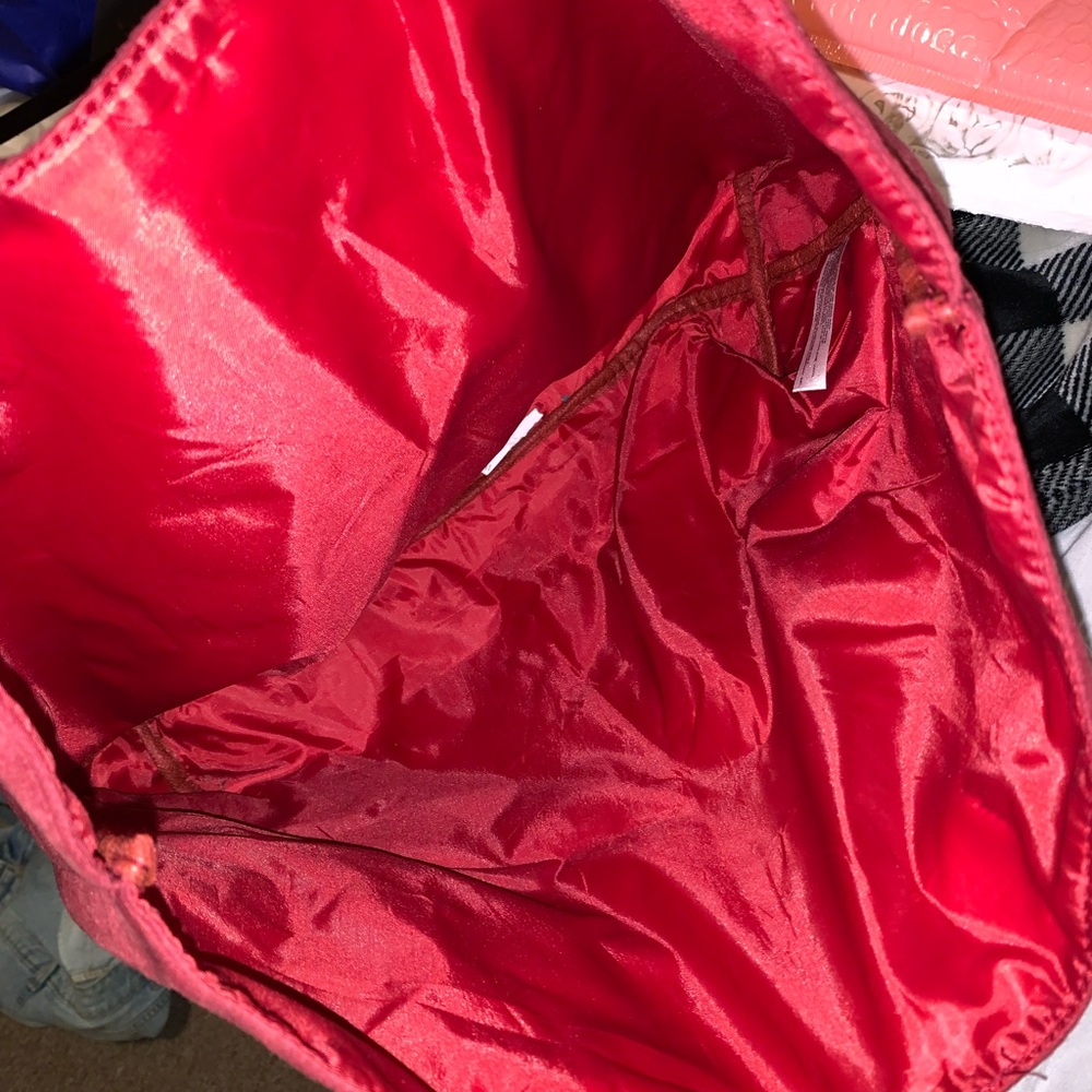 RED TOTE - Picture 2 of 2